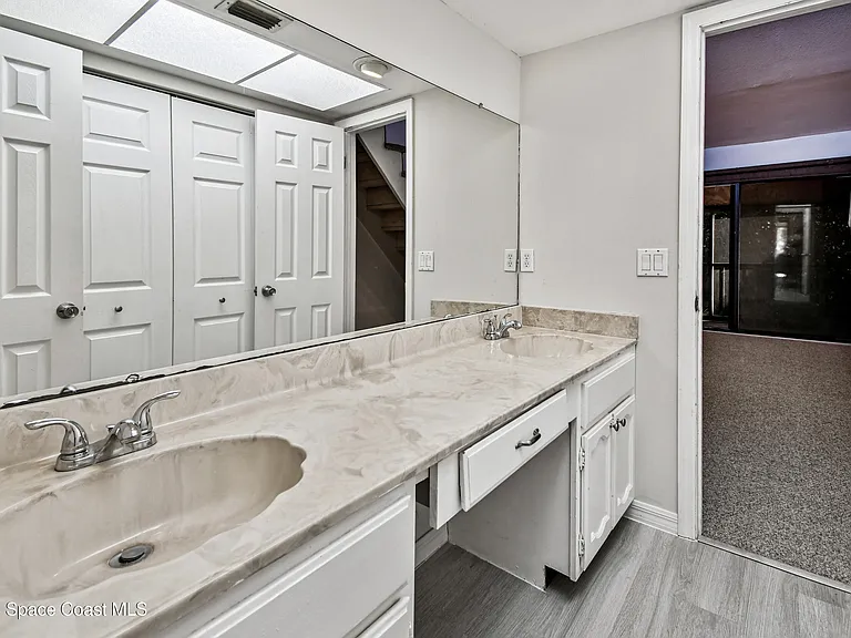 3687 Royal Oak Dr #6 — Photo 17