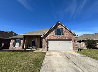 352 Long Hill Dr, Sulphur, LA 70665
