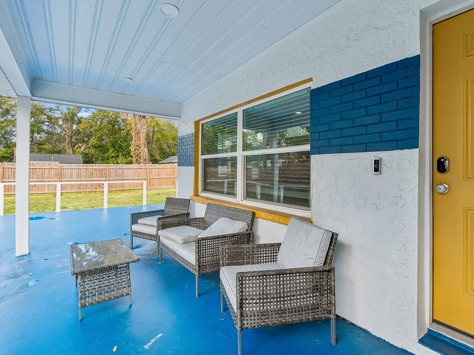 3 bed, 2274 sqft, $3,700 — Photo 2
