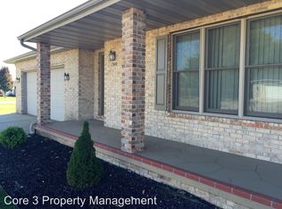 1300 Old Crows Way, Springfield, IL 62712