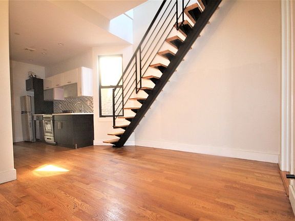 3rd image of 261 Clifton Pl #4L