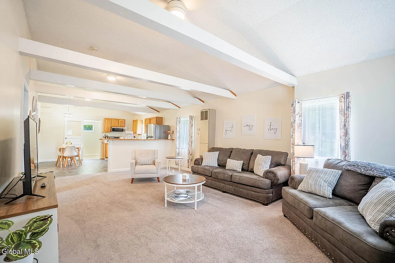 519 Sullivan Way — Photo 1