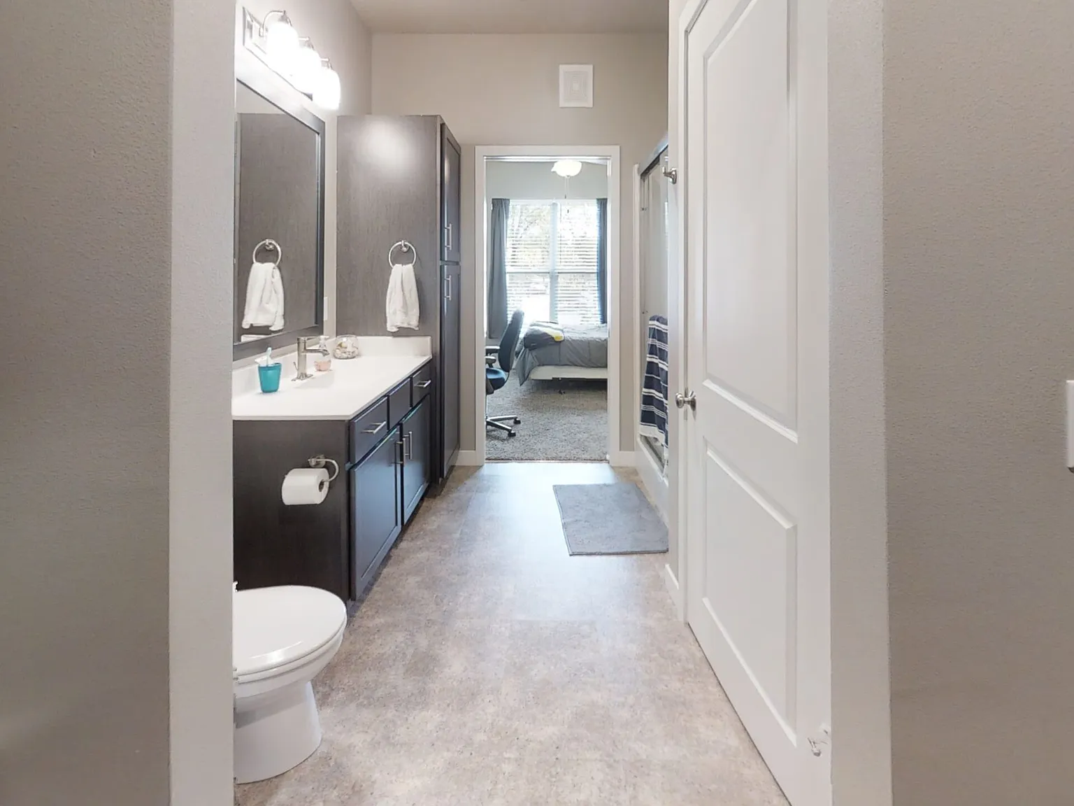 225 E Prentiss St — Photo 4