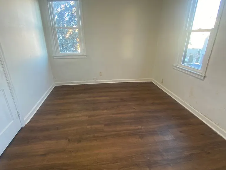 1511 Oregon St — Photo 2