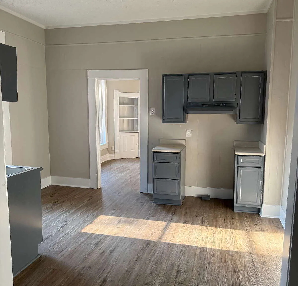 1 bed, 1.0 bath, $750 — Photo 3