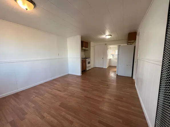 112 5th St SW, Puyallup, WA 98371