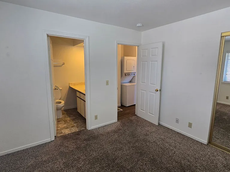 239 Cheney Street — Photo 11