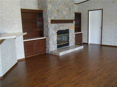 3rd image of 11701 Huggins St