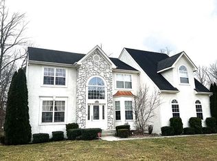 1135 Tara Dr, Williamstown, NJ 08094