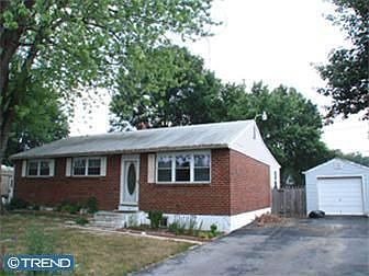 2nd image of 33 Holly Dr