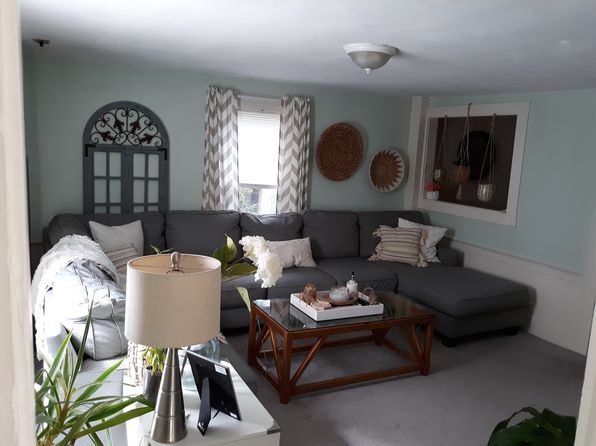 68 Pleasant St APT 4, Bristol, NH 03222