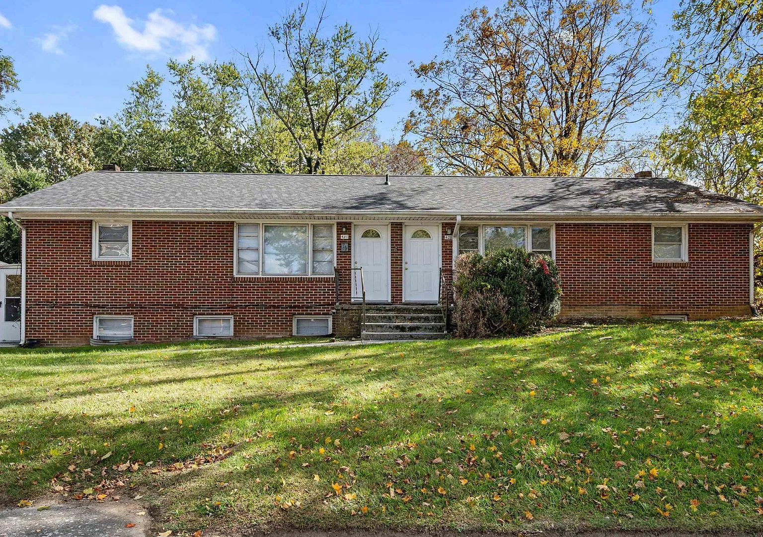 Charming Home Near Virginia Tech — Photo 1