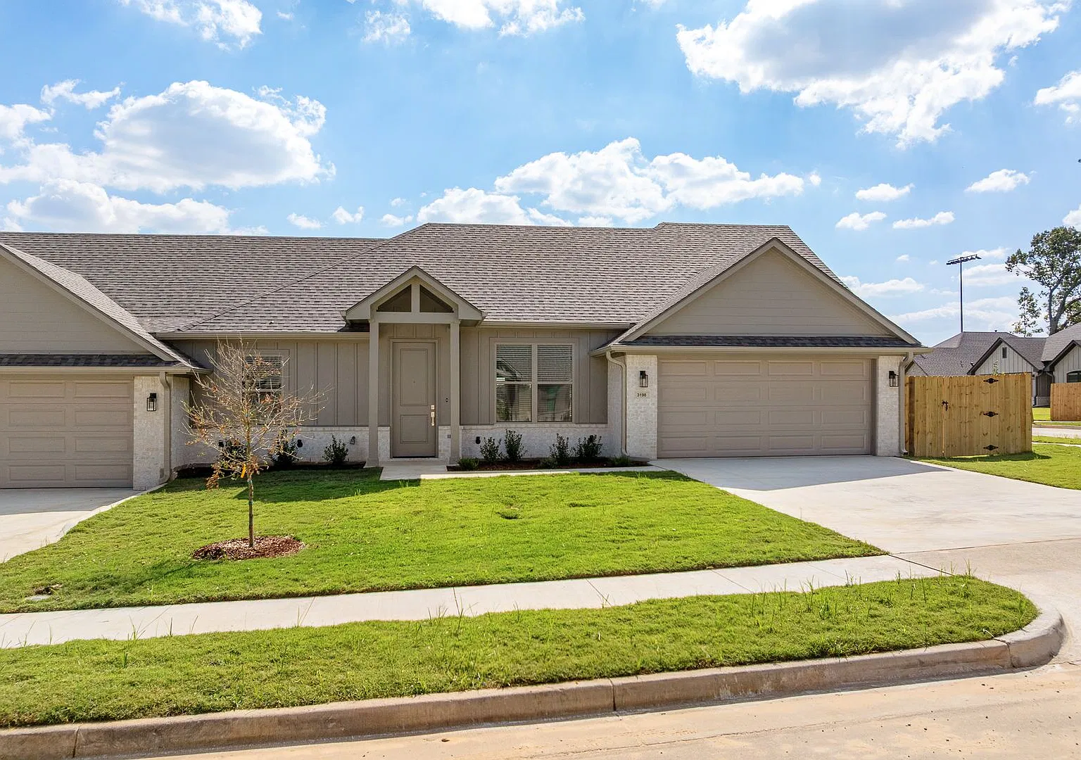 3198 Dogwood Park Ct. — Photo 1