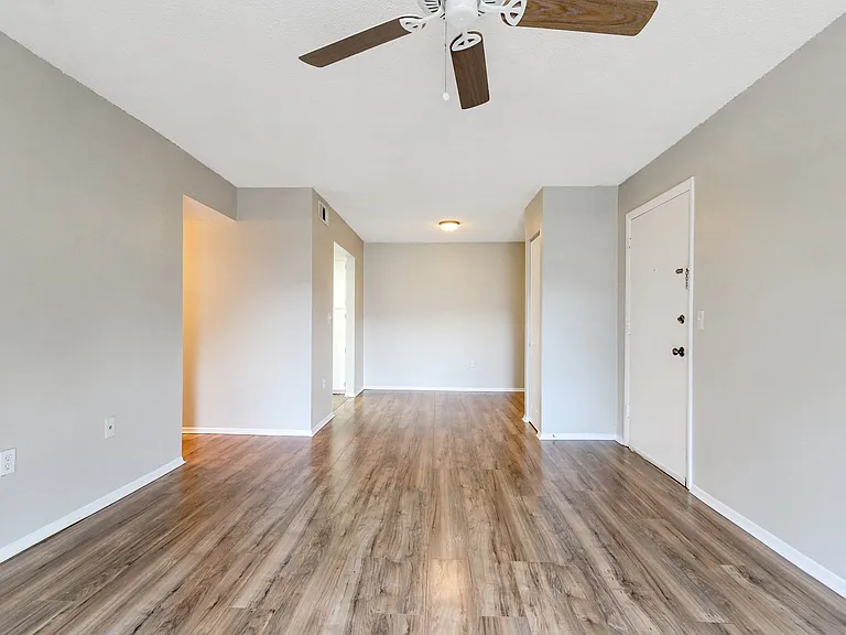922 Lake Destiny Rd #E — Photo 12