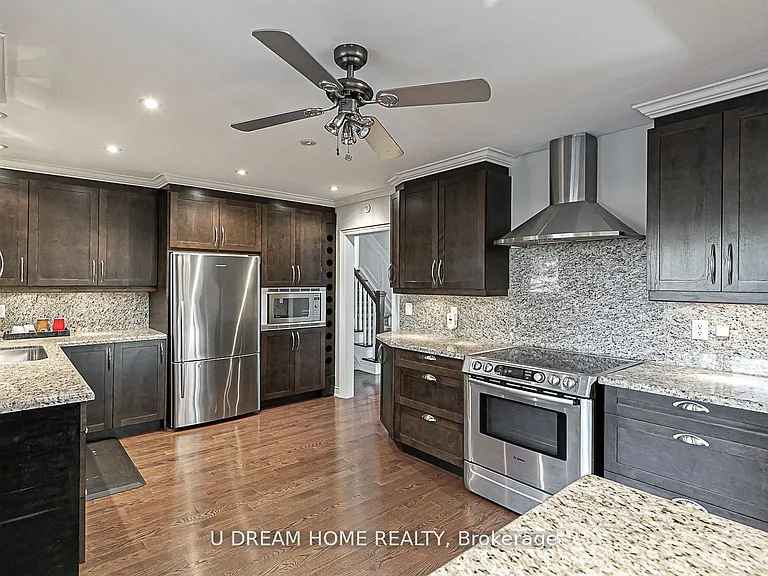 31 Shawfield Cres — Photo 12
