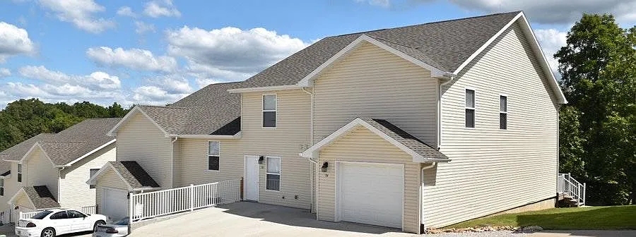 Building Photo - 20 Palm Gardens Dr
