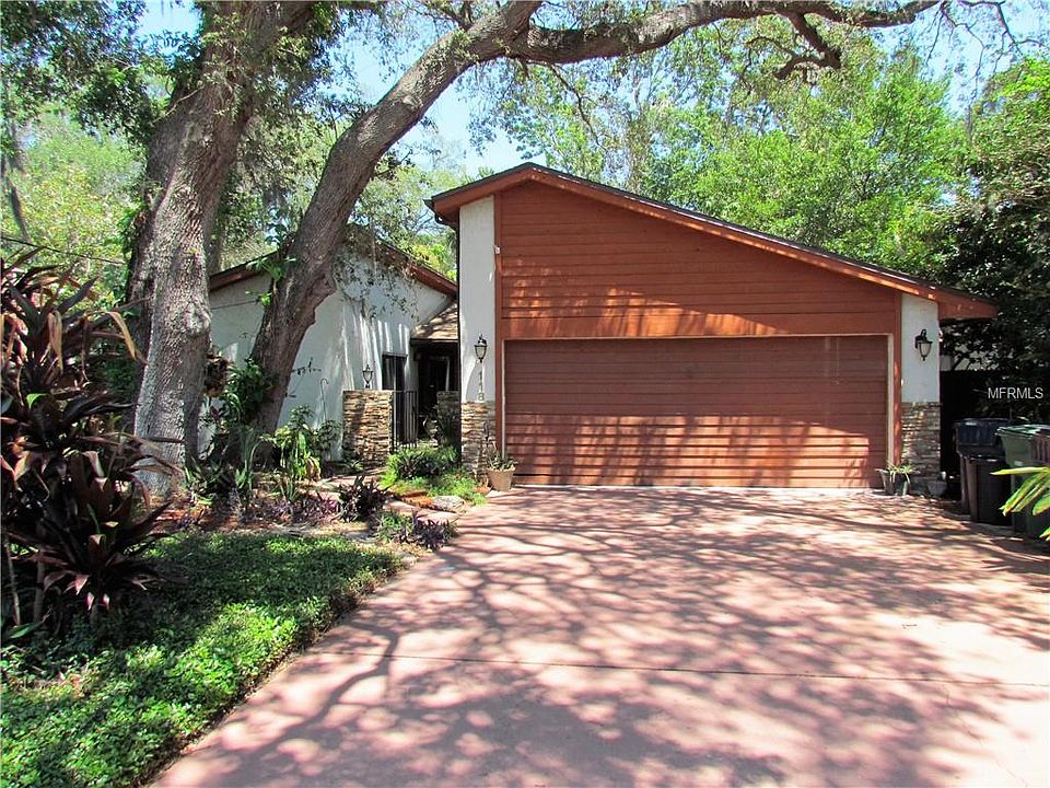 1st image of 118 S Lauber Way