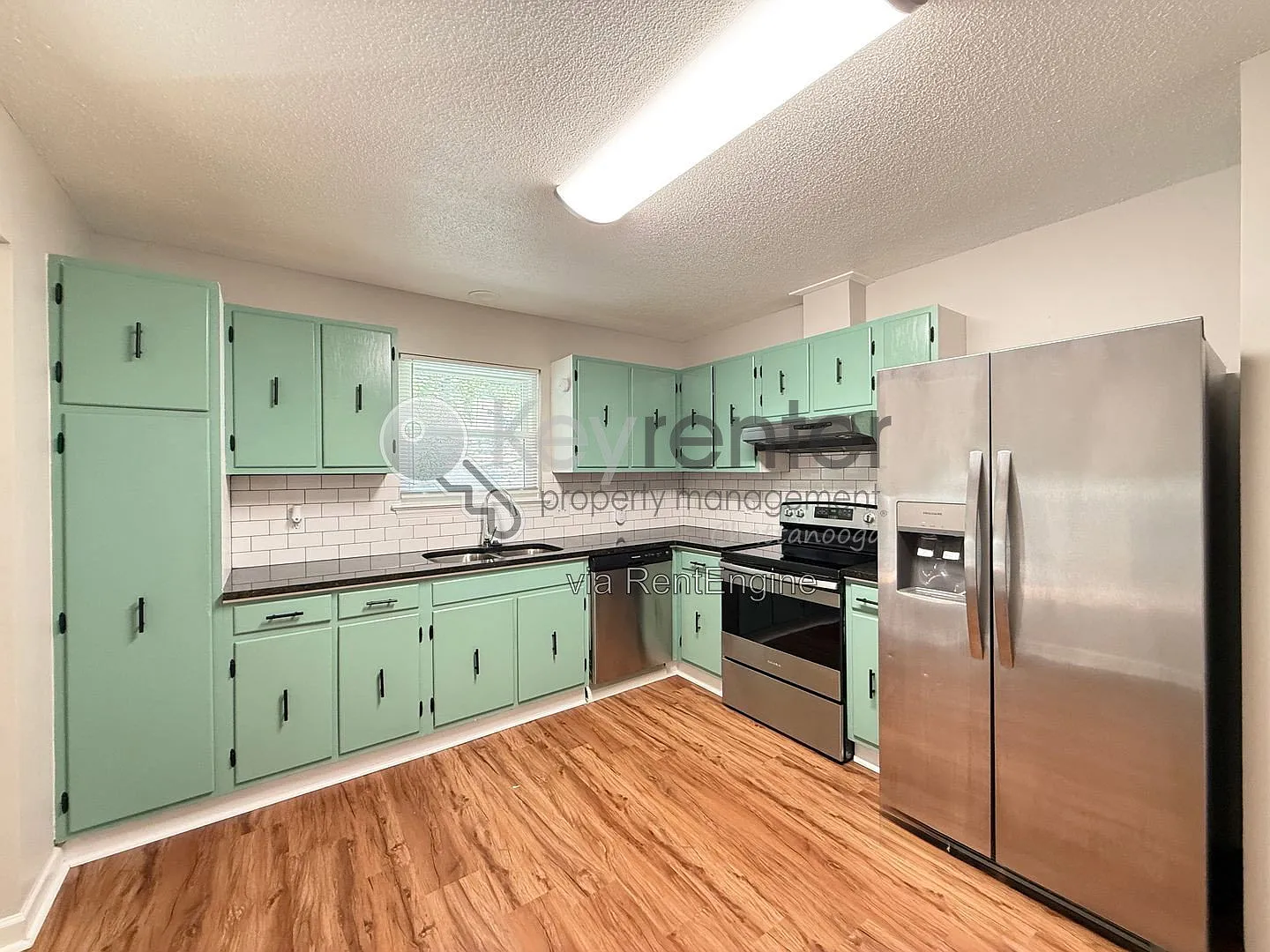 4 bed, 3.0 bath, 2128 sqft, $2,295 — Photo 3