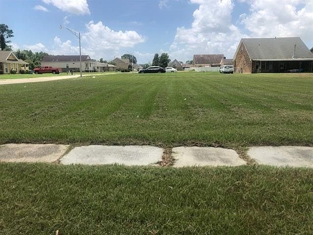 2nd image of 4520 Colony Dr