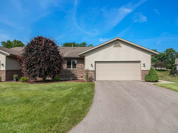 4281 Oak Ridge Dr NW, Grand Rapids, MI 49534