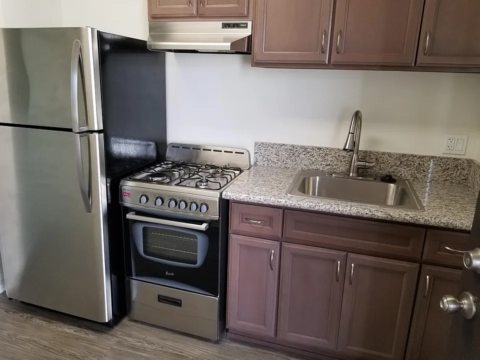 632 Pico Blvd #5