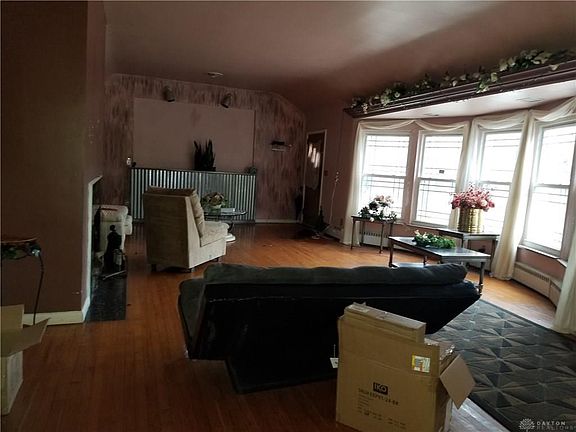 5th image of 1902 Tennyson Ave