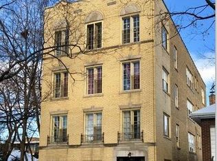 1413 Dobson St APT 1, Evanston, IL 60202