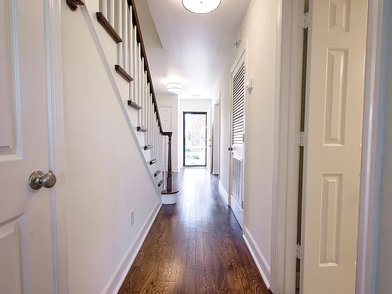 420 Linkhorn Dr #5 — Photo 7