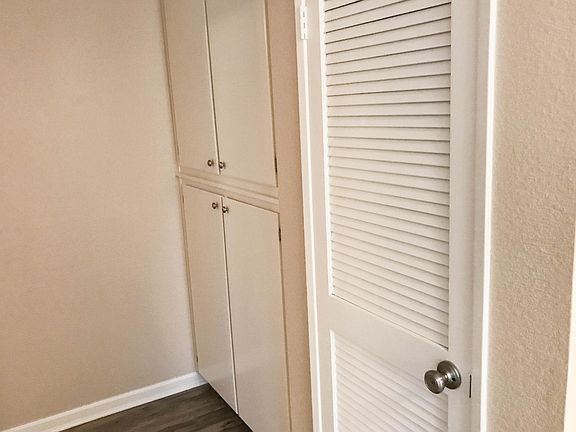 5th image of 3946 Kansas St APT 4