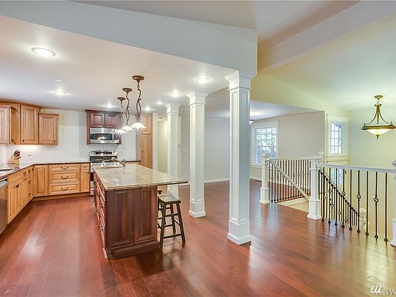 4th image of 18201 NE 186th St
