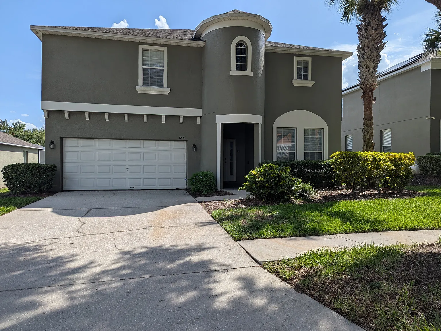 7 bed, 5.5 bath, 3123 sqft, $4,500 — Photo 1