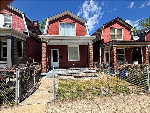 235 Arabella St Photo 1