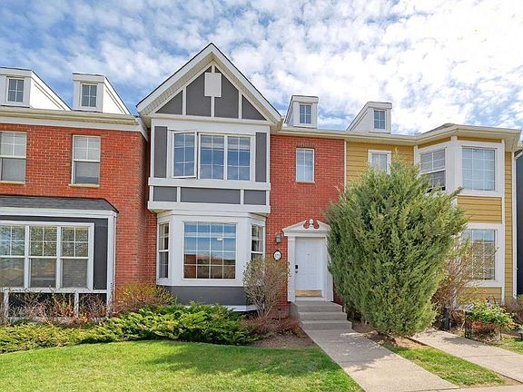 3rd image of 179 W Rainbow Falls Dr
