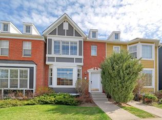 179 W Rainbow Falls Dr, Chestermere, AB T1X0A7