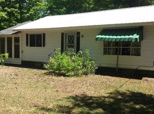 4 Guiles Rd, Edwards, NY 13635