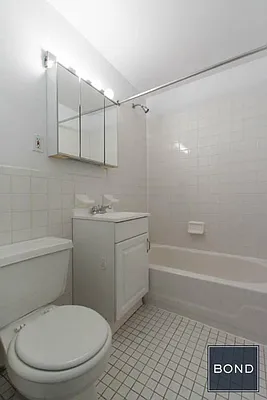 Rented by Bond New York | media 3