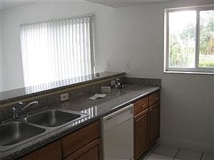 2nd image of 11562 NW 39th St