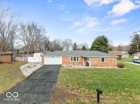 5584 E Fountain Way, Columbus, IN 47201