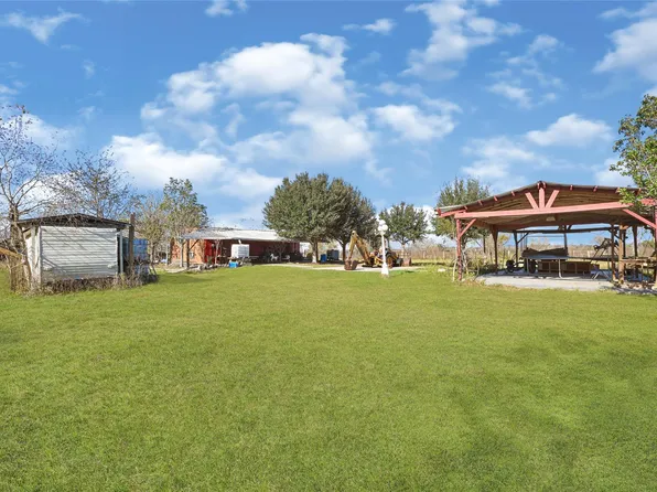 1207 County Road 615, Dayton, TX 77535