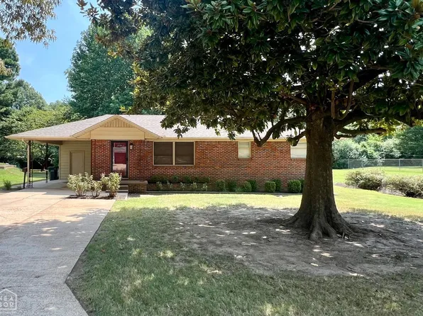 2208 Circle Dr, Jonesboro, AR 72401