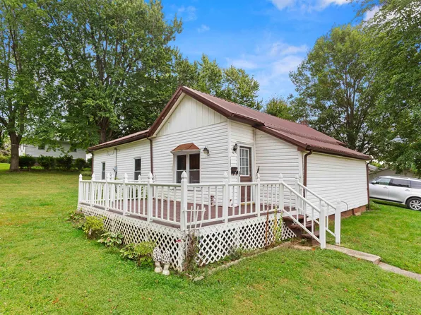 1302 E Sycamore St, Petersburg, IN 47567