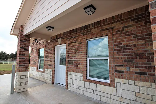 956 County Road 281 Photo 1