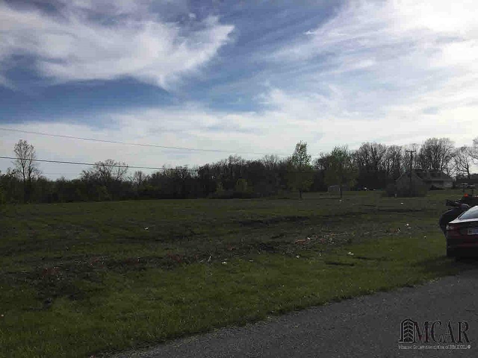 2nd image of 2668 Steiner Rd