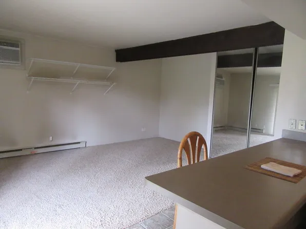 36 Bermuda Colony APT 6, Fox Lake, IL 60020