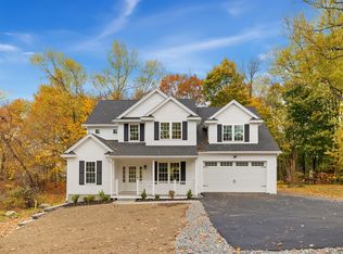 13 Cliftondale Ave, Saugus, MA 01906