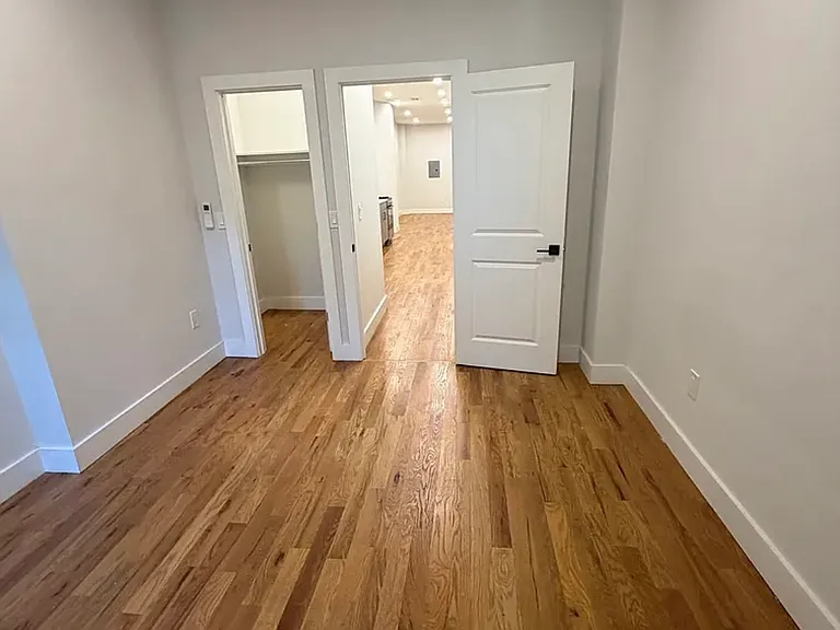 282 Baldwin Ave — Photo 1