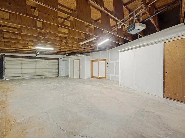 1023 Oak Dr — Photo 15