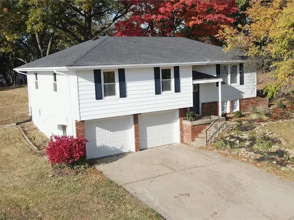 5214 N Washington St, Kansas City, MO 64118