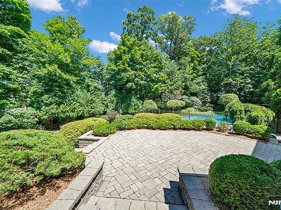 3rd image of 837 Apple Ridge Road