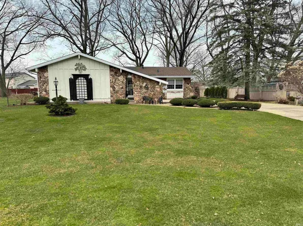 56049 Wynnewood Dr, Osceola, IN 46561